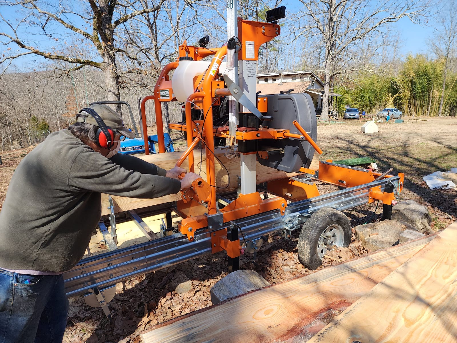Sawmilling hardwood on a portable bandsaw mill